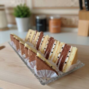 شیرینی خامه ای مثلثی